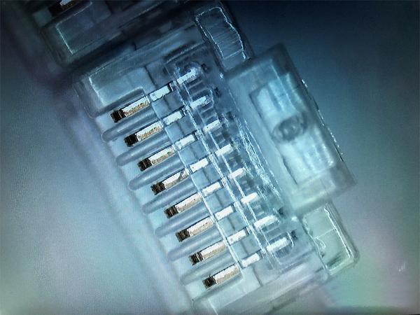 after 1000 insertion and removal tests, the gold layer on the surface of the nickel-plated and gold-plated RJ45 connector is not completely worn, and the nickel layer remains intact after 1000 insertion and removal tests, the gold layer on the surface of the nickel-plated and gold-plated RJ45 connector is not completely worn, and the nickel layer remains intact