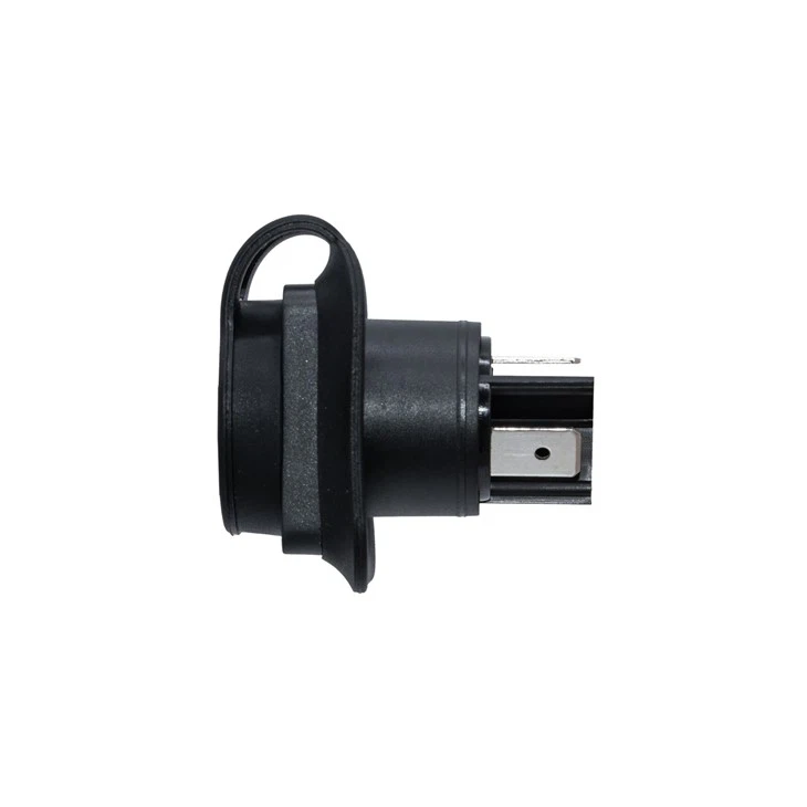 16A 250Vac Lockable Three-core Device Power-out Socket Connector